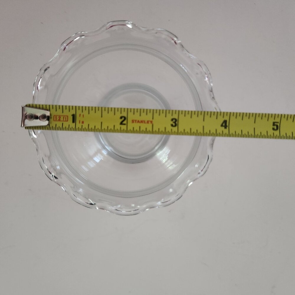 Glass Vase Small Ruffle-Neck - Picture 4 of 7